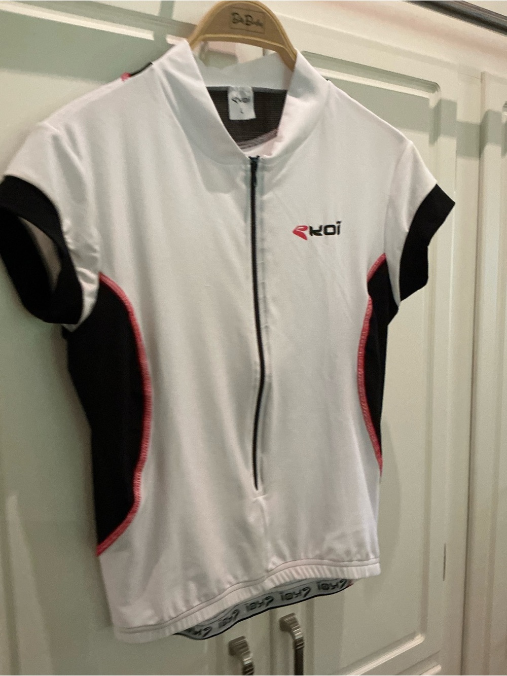 Ekoï cycling White, Black & Pink Short Sleeve Zip Top